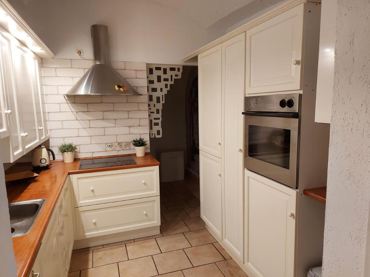Apartament Przy Ratuszu Boguszów-Gorce Exterior foto